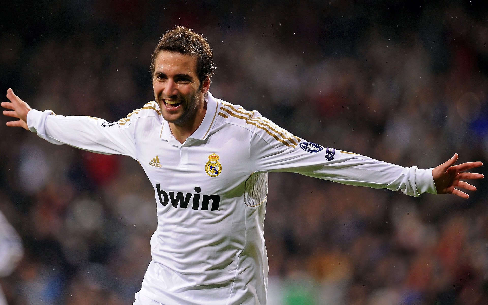 绝境双雄，从绿茵场到乒乓台，关键一球如何定义伟大